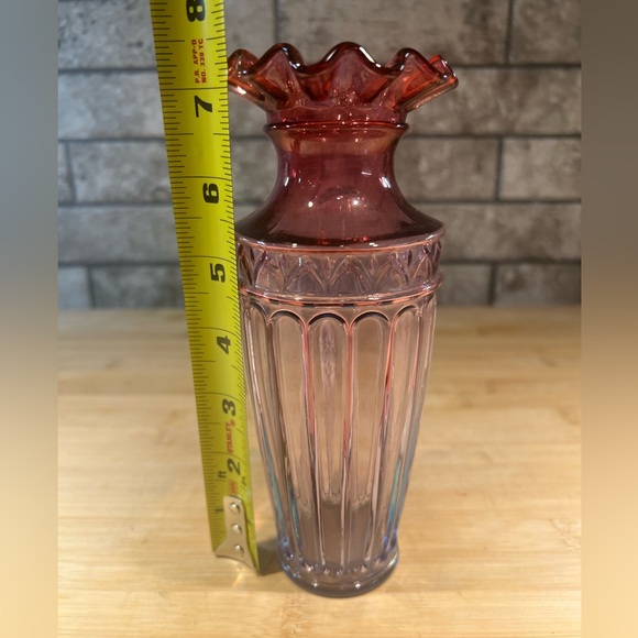 Vintage Fenton Mulberry Ruffle Edge Vase Amethyst Purple/ Blue 7.5” - Picture 2 of 5
